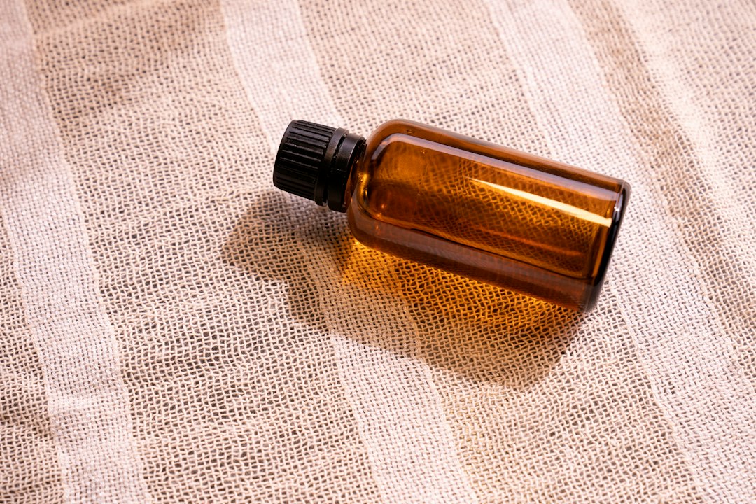 Amber dropper bottle used in tincture bottle filling Canada